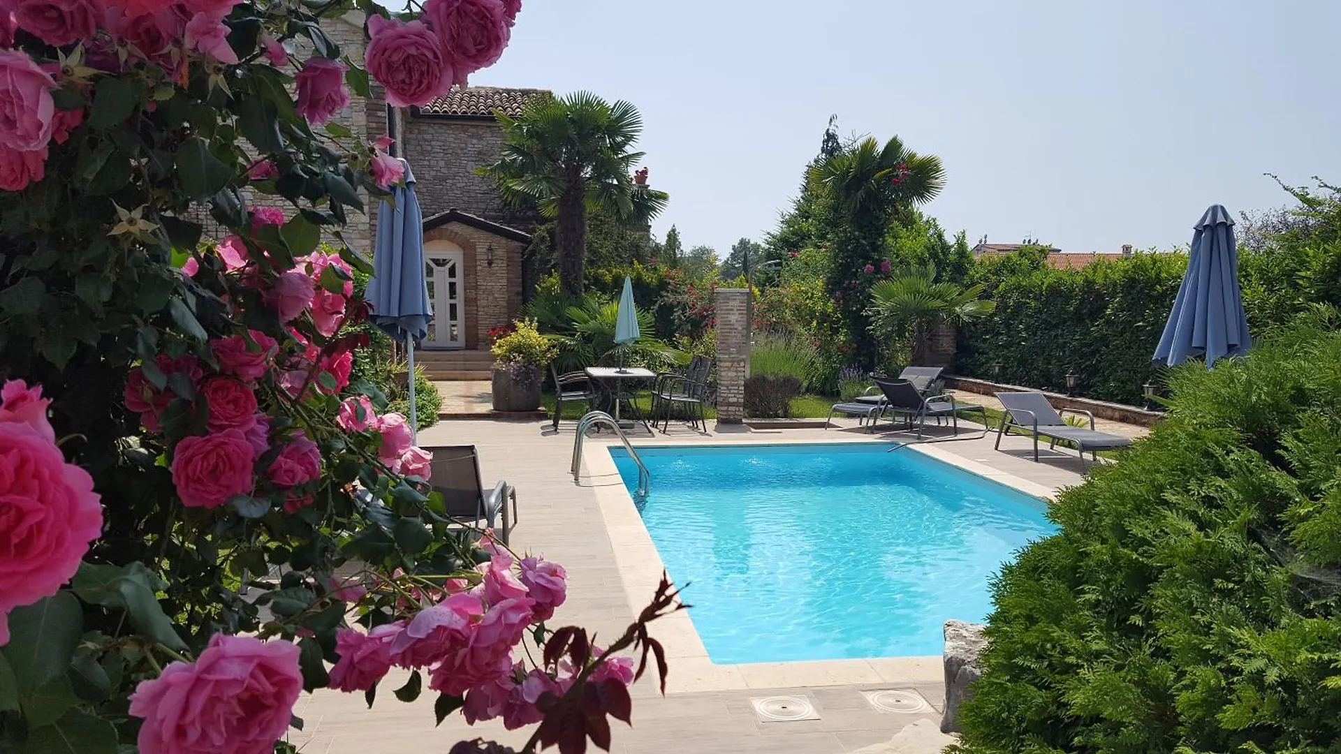 Villa Lucija With Pool And Tennis Court Near Beach Funtana